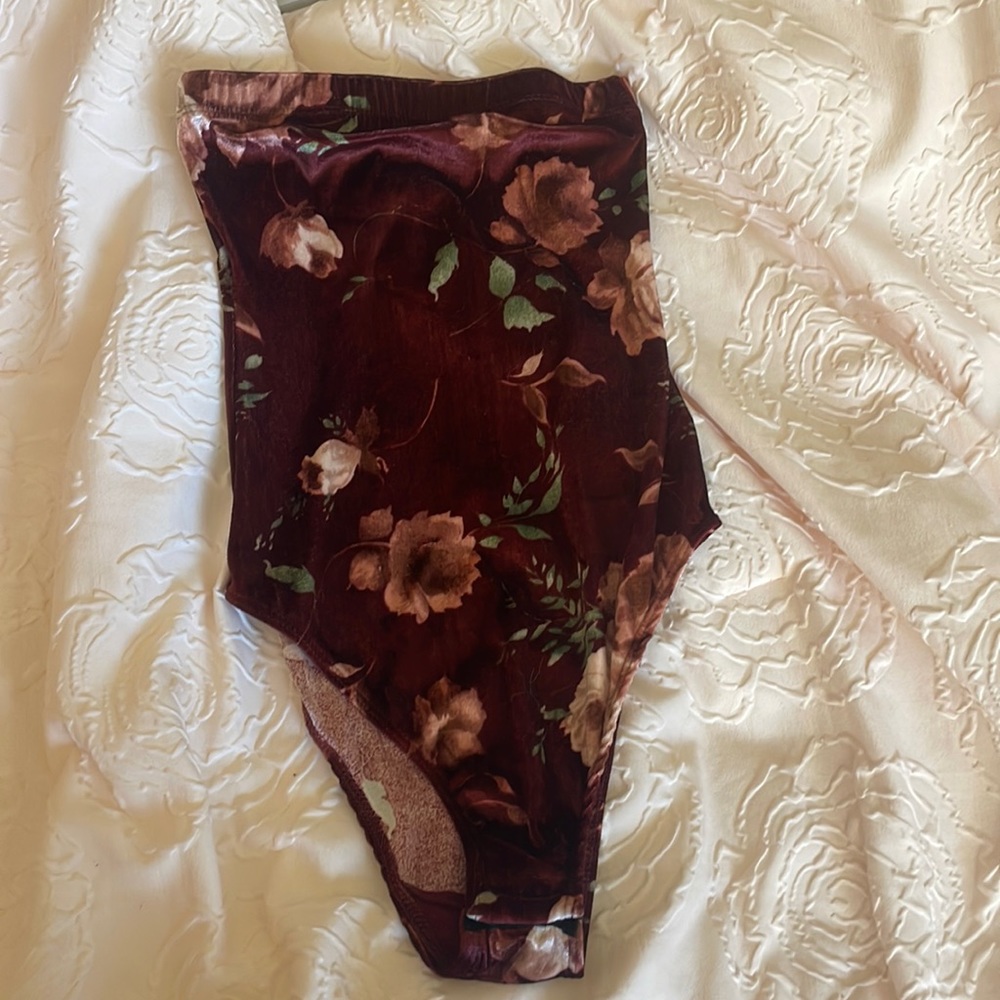 Urban outfitters limited edition velvet body suit size small